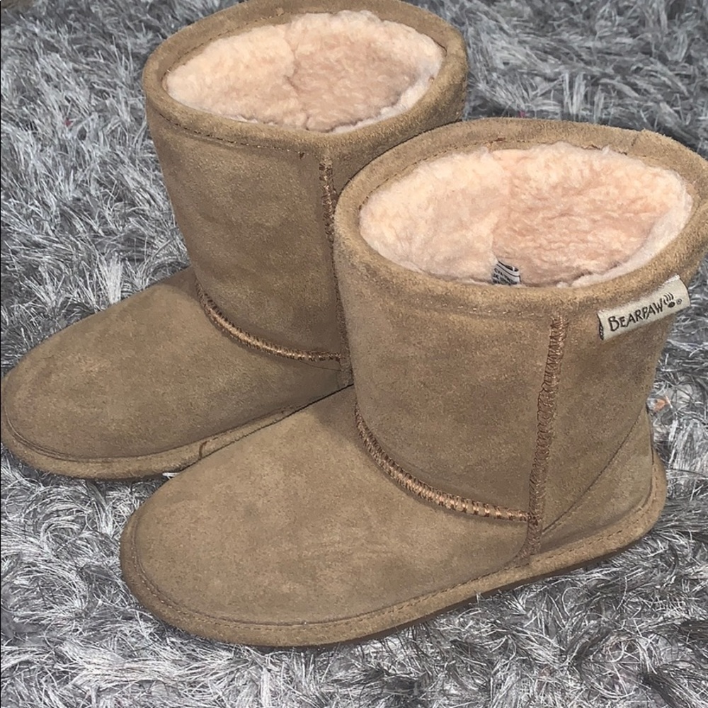 Girls Bear Paw boots size 2